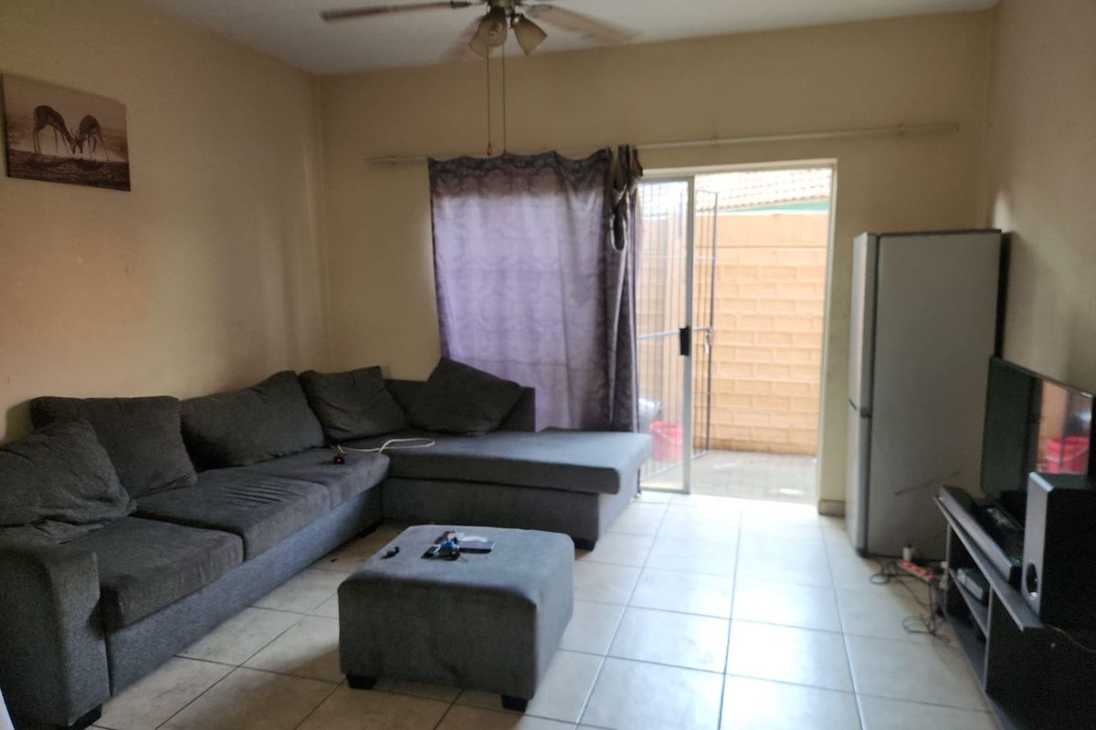 Apartment For Sale In Rustenburg - Photo 3