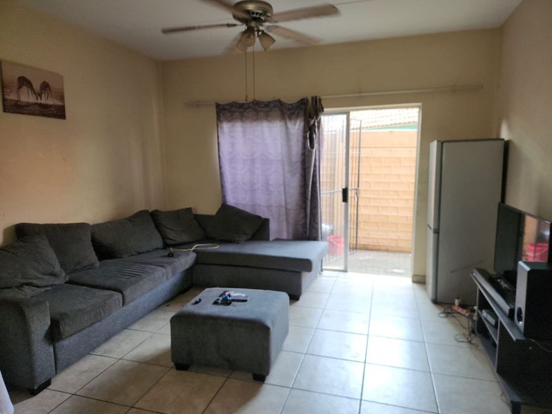 Apartment For Sale In Rustenburg - Photo 3