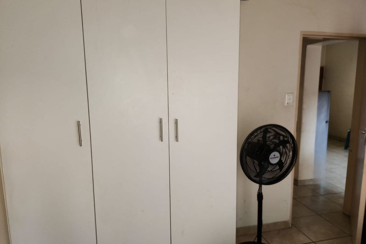 Apartment For Sale In Rustenburg - Photo 4