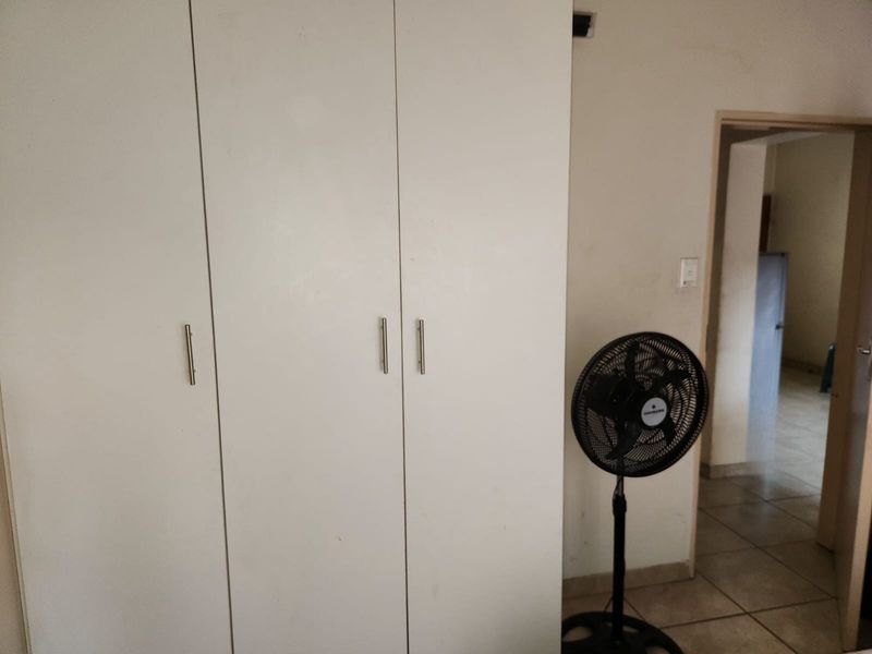 Apartment For Sale In Rustenburg - Photo 4