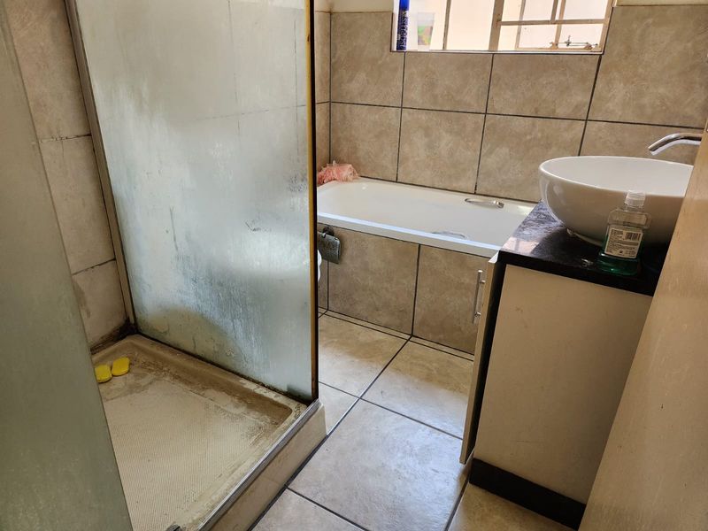 Apartment For Sale In Rustenburg - Photo 7