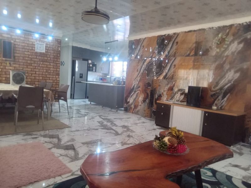 House For Sale In Northam - Photo 6