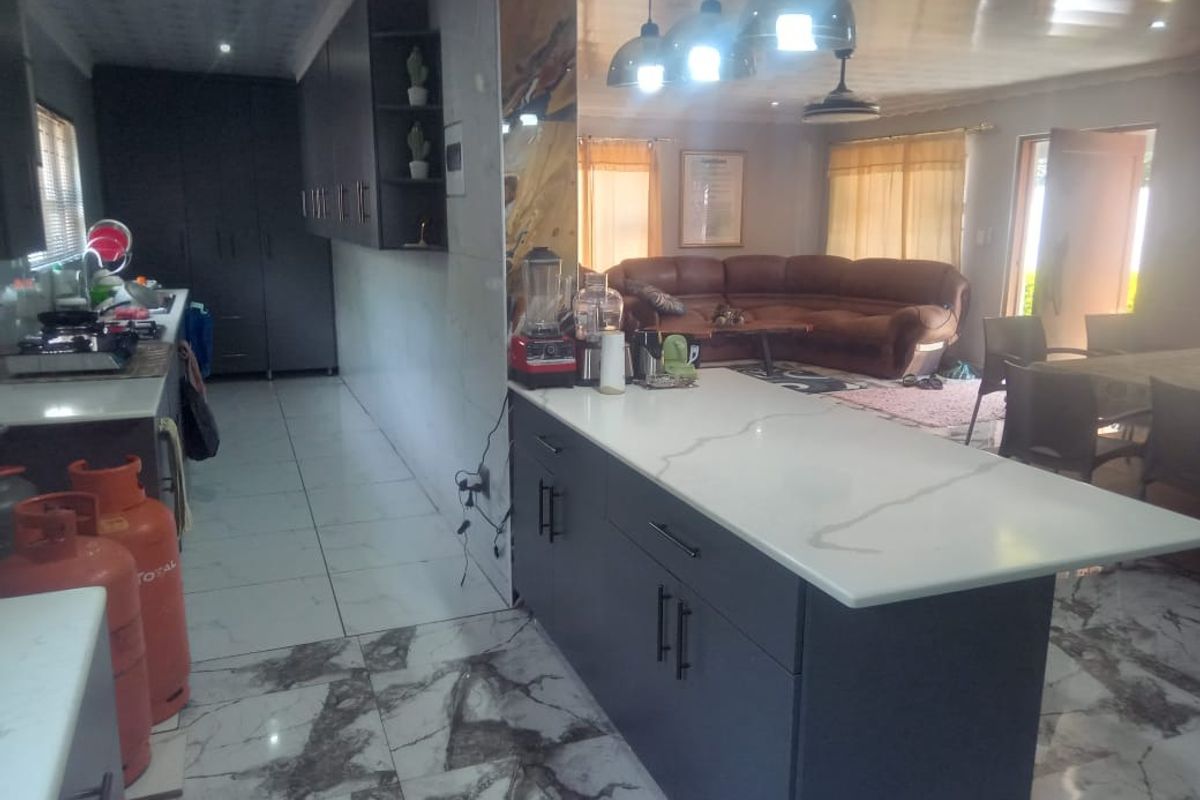 House For Sale In Northam - Photo 5