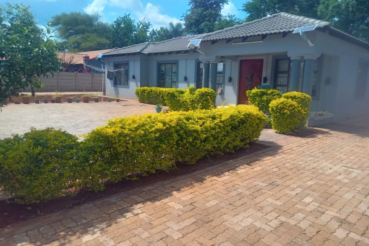 House For Sale In Northam - Photo 2