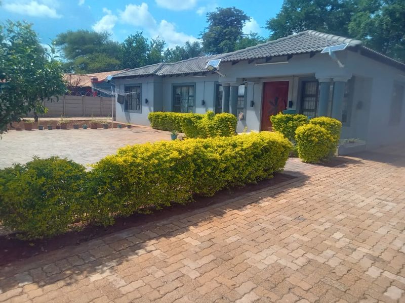 House For Sale In Northam - Photo 2