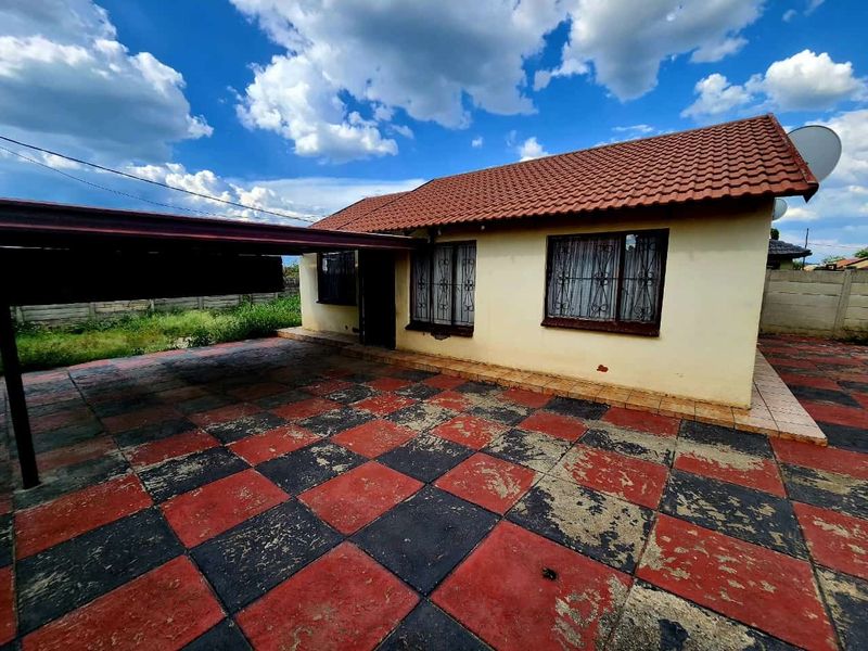 House For Sale In Rustenburg - Photo 3