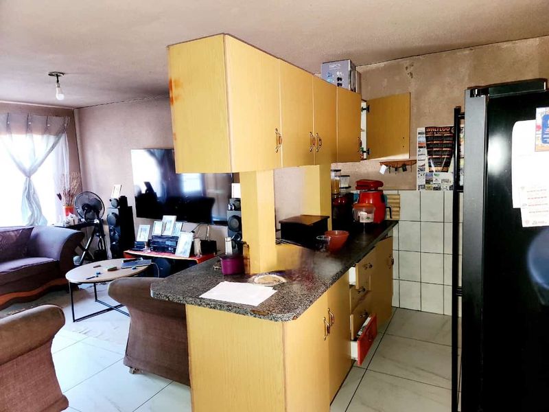 Townhouse For Sale In Rustenburg - Photo 1