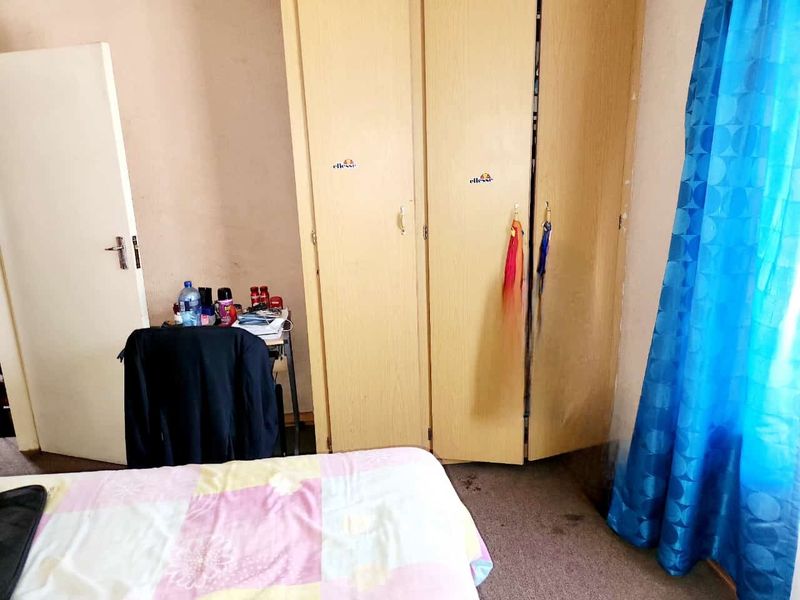 Townhouse For Sale In Rustenburg - Photo 7