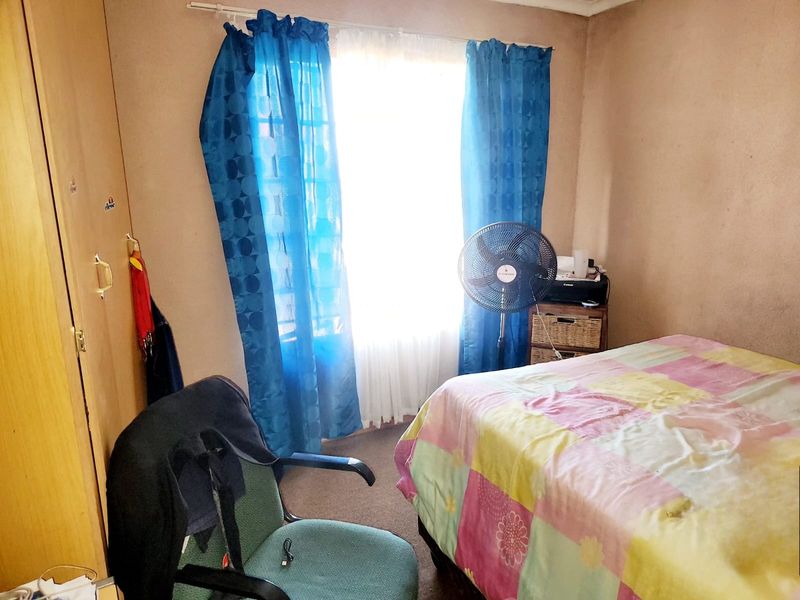 Townhouse For Sale In Rustenburg - Photo 5