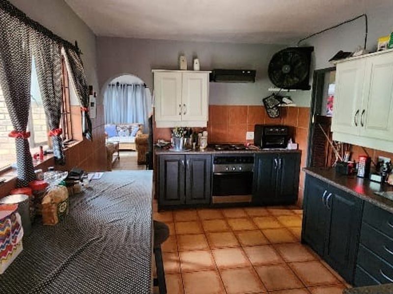 House For Sale In Thabazimbi - Photo 3