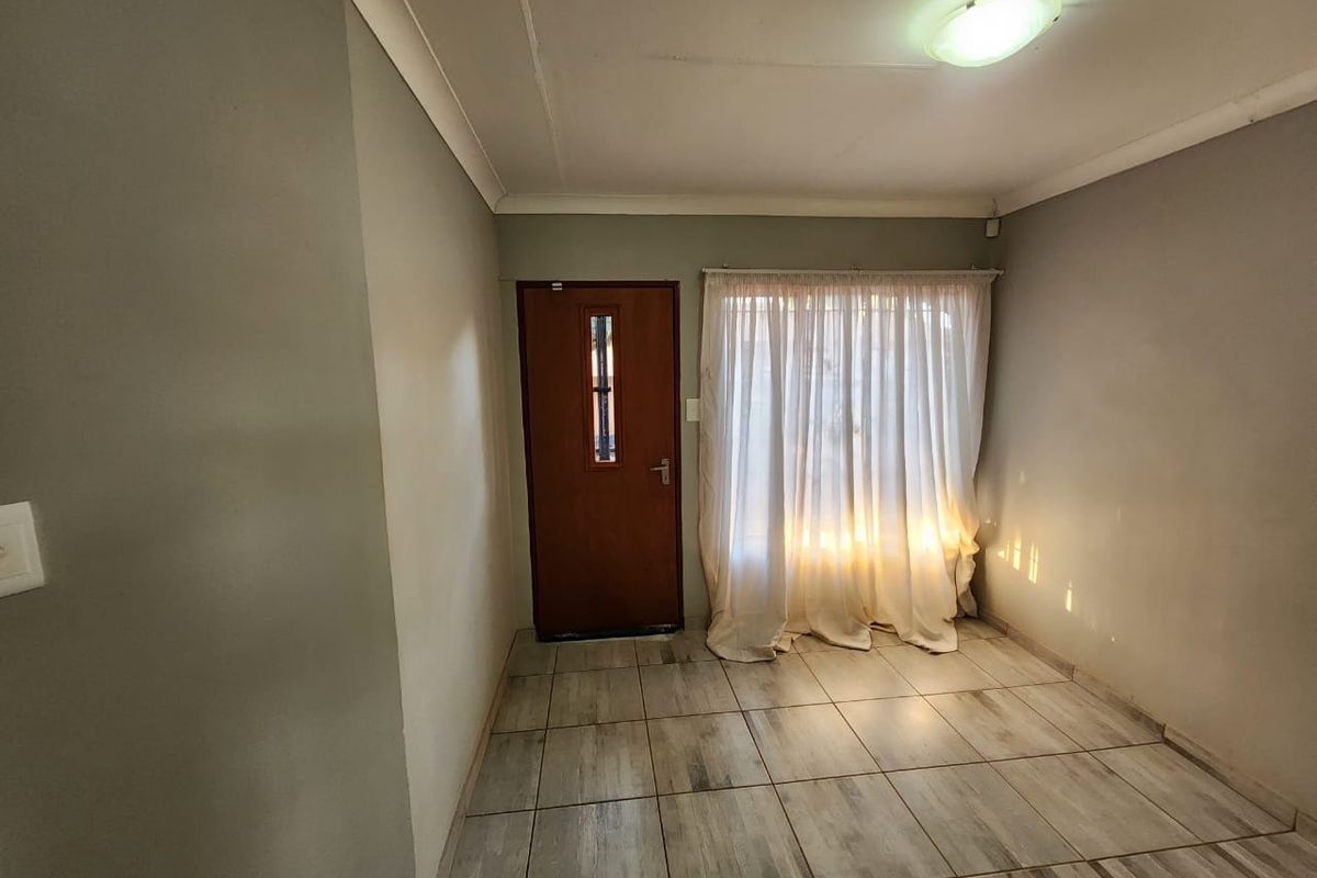 House For Sale In Rustenburg - Photo 4