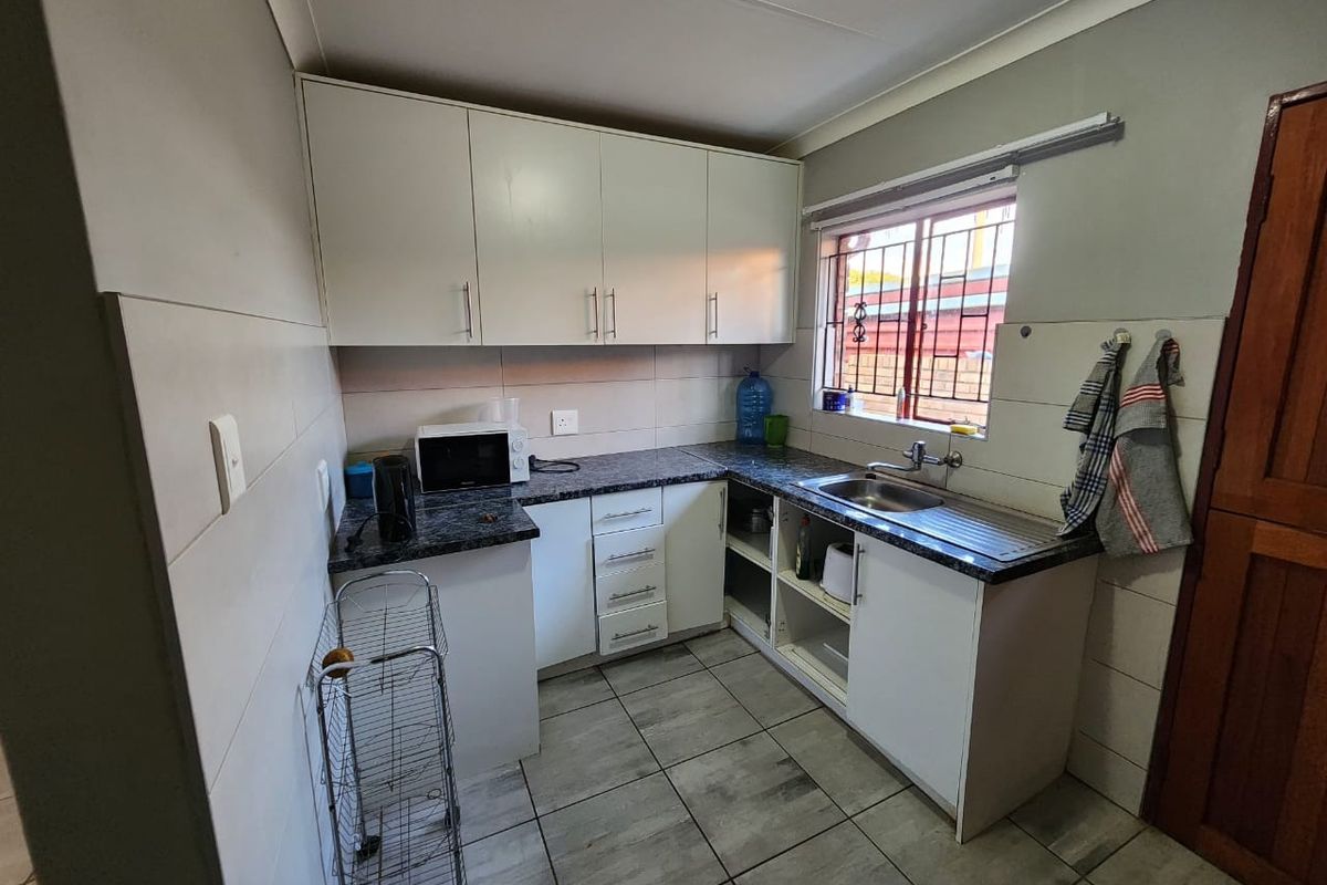 House For Sale In Rustenburg - Photo 2