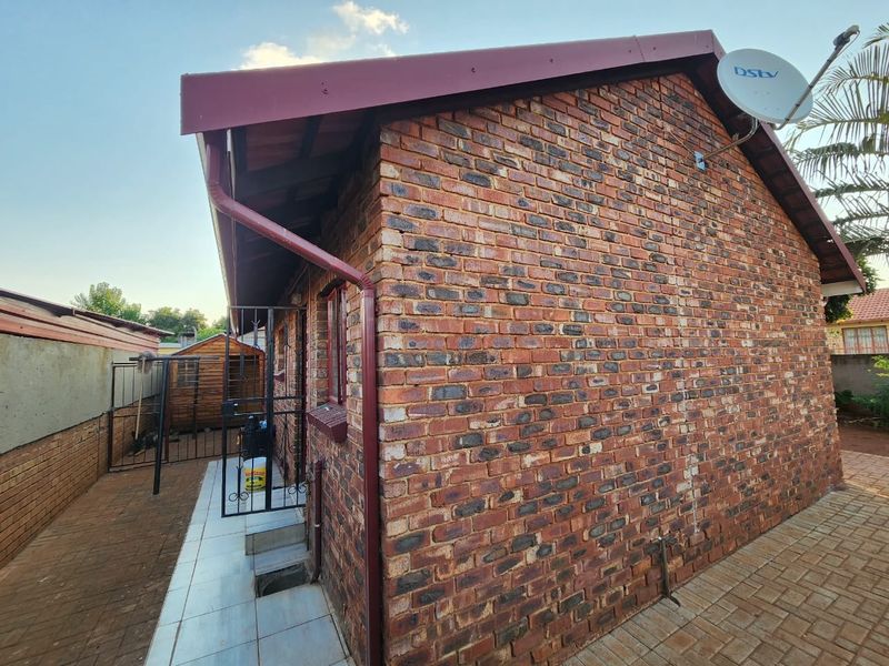 House For Sale In Rustenburg - Photo 10