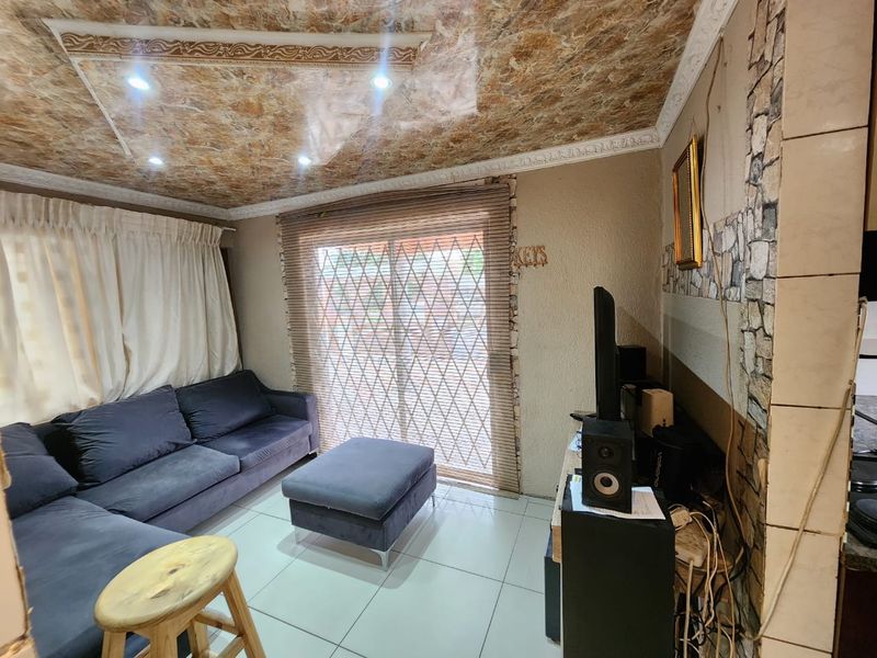 House For Sale In Rustenburg - Photo 9