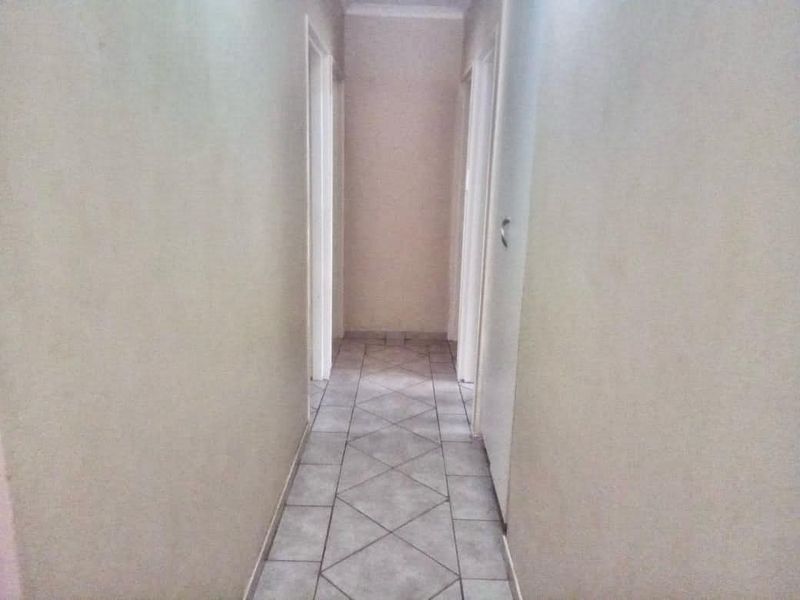 EXCLUSIVE TO CENTURY 21 RUSTENBURG - Photo 9