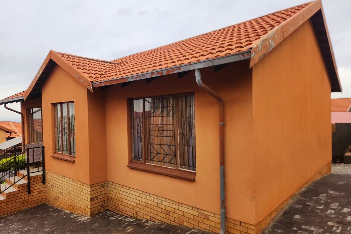 House For Sale In Rustenburg - Photo 2