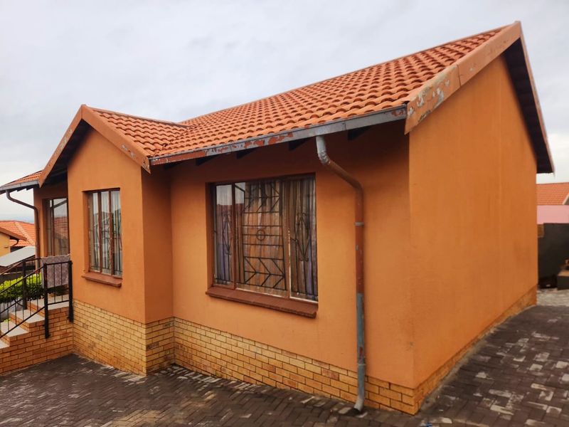 House For Sale In Rustenburg - Photo 2