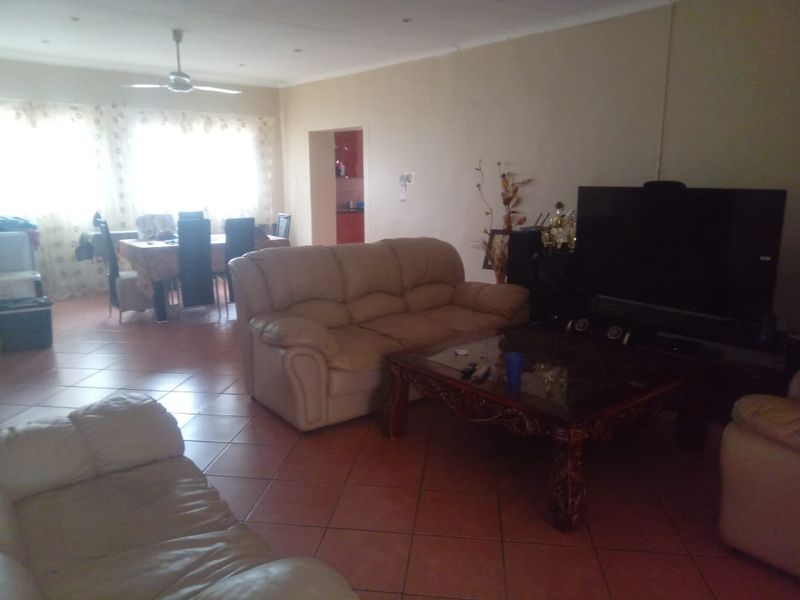 House For Sale In Northam - Photo 5