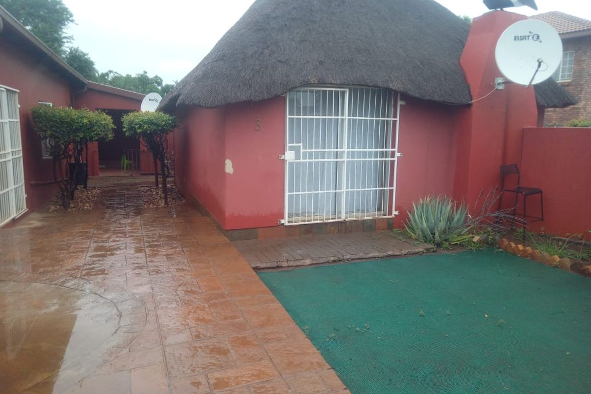 House For Sale In Northam - Photo 2