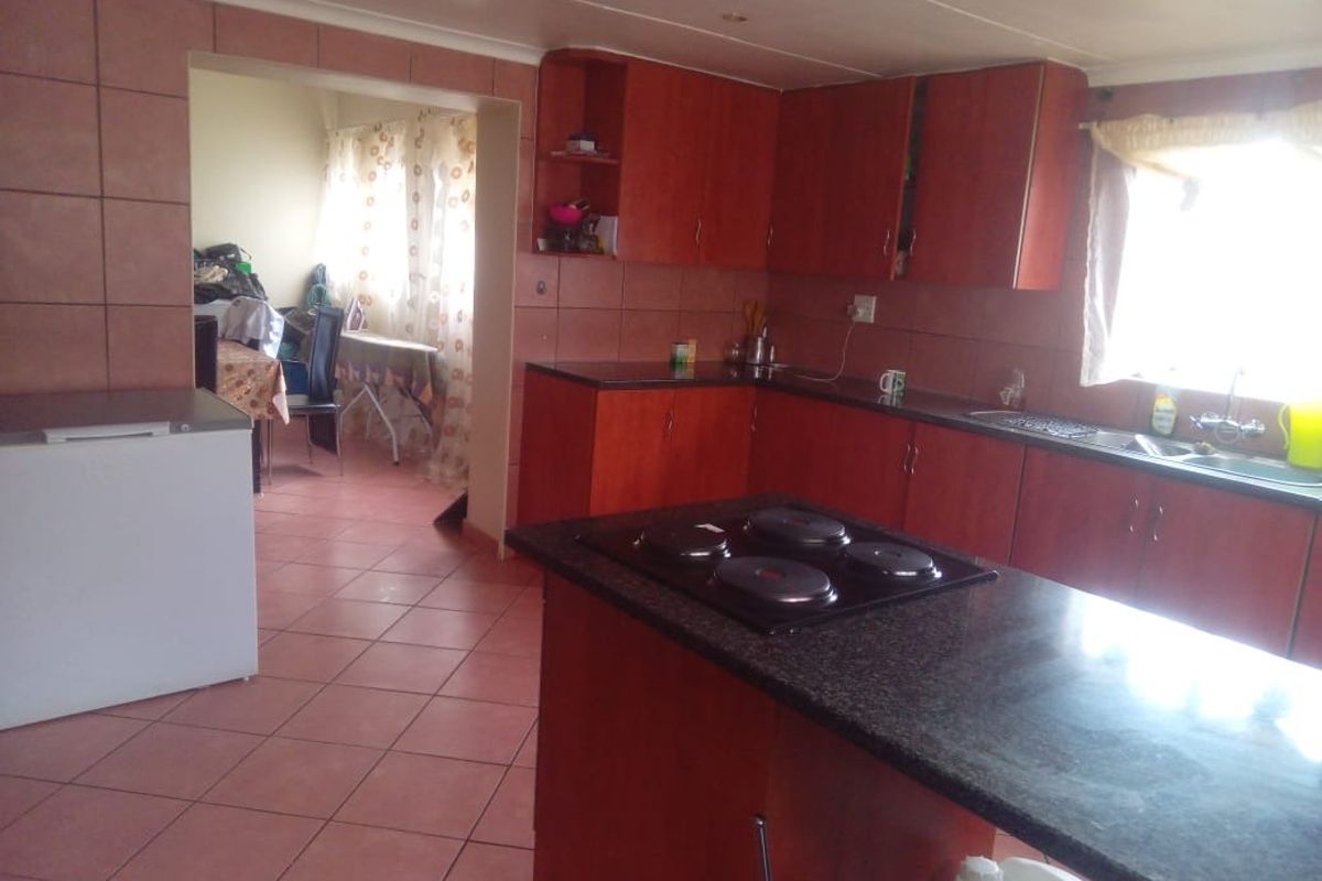 House For Sale In Northam - Photo 4