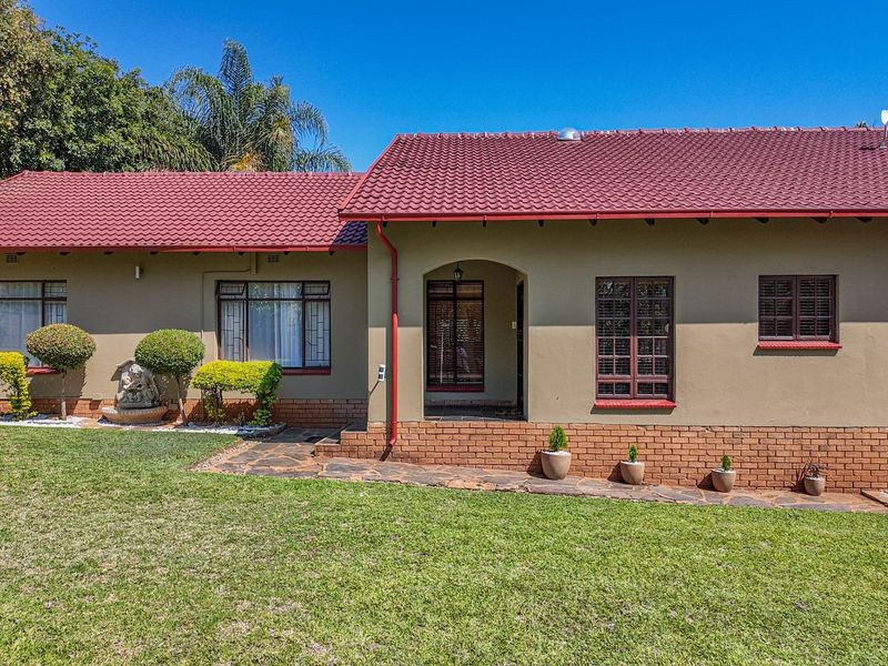 House For Sale In Rustenburg - Photo 7