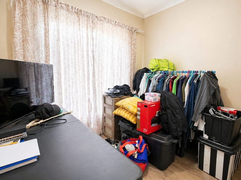 Secure Estate Living with Tenant in Place – Prime Arendskloof Opportunity - Photo 8