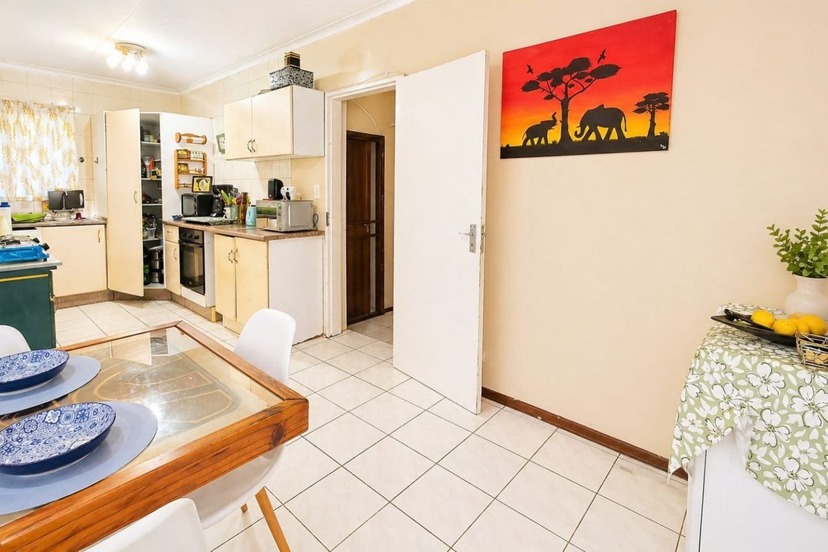 Secure Estate Living with Tenant in Place – Prime Arendskloof Opportunity - Photo 4