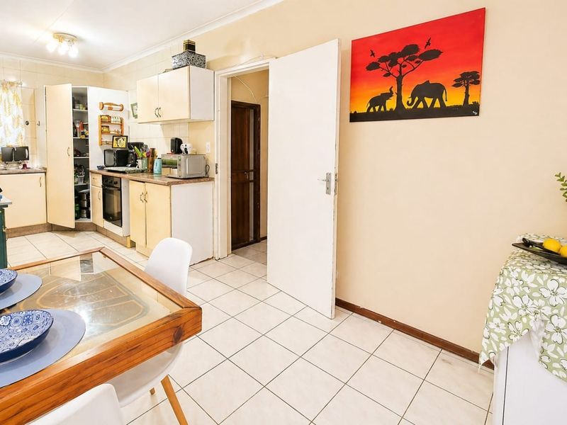 Secure Estate Living with Tenant in Place – Prime Arendskloof Opportunity - Photo 4