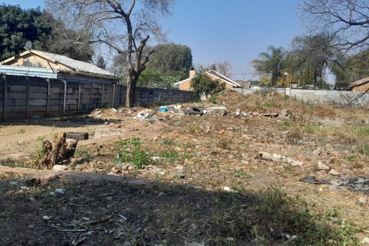 Vacant land for sale in East End area of Rustenburg - Photo 3