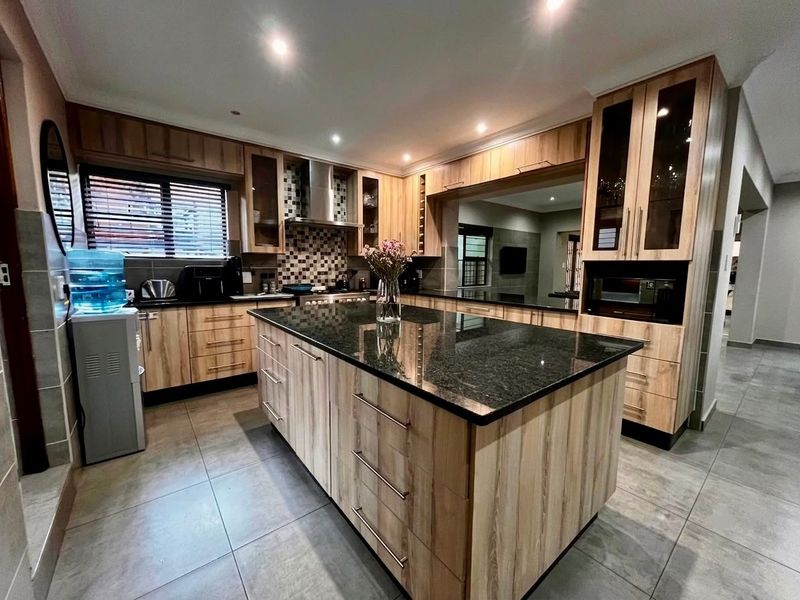 Immaculate Modern Family Home with Endless Potential - Photo 4