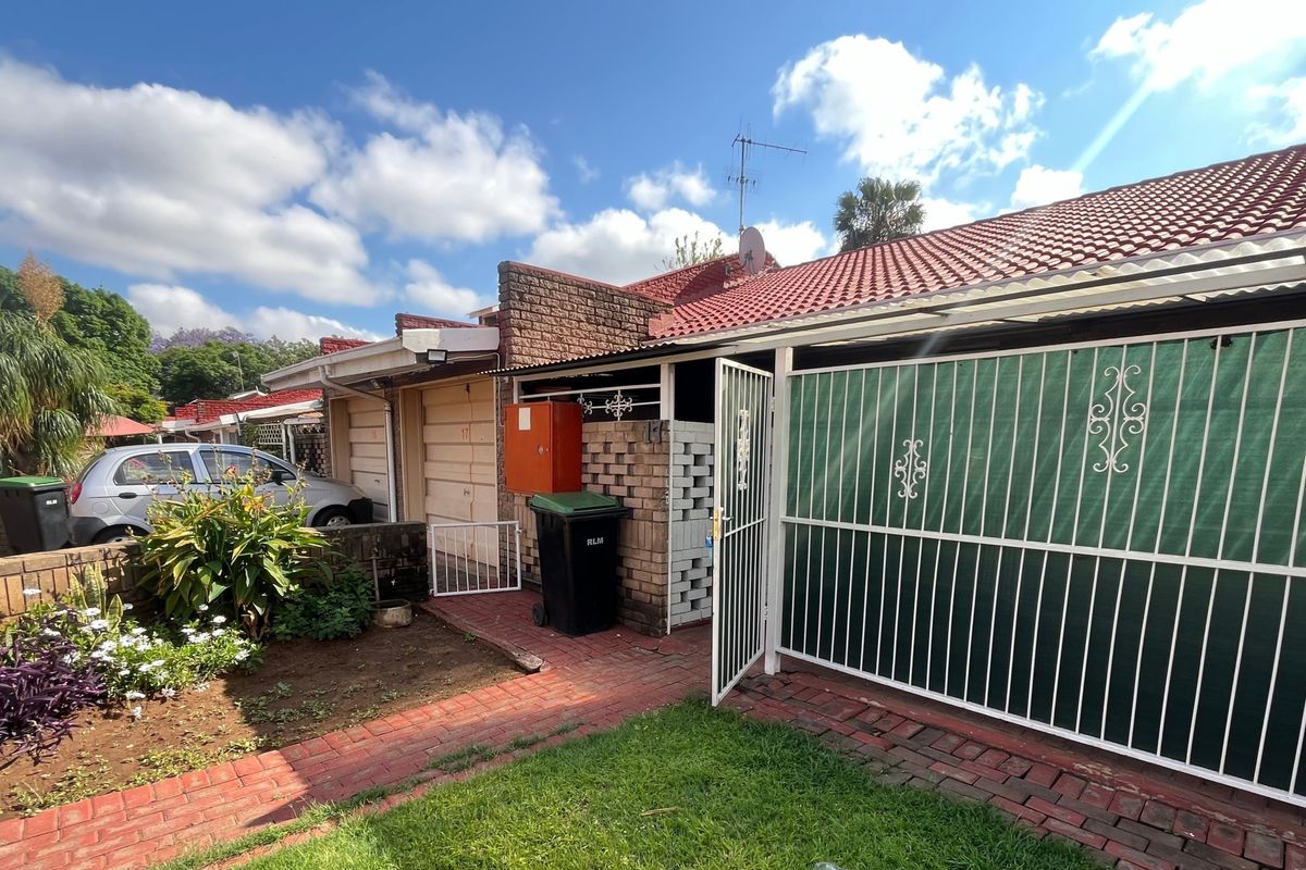 2 Bed Townhouse For Sale in Rustenburg Central | MyProperty Africa