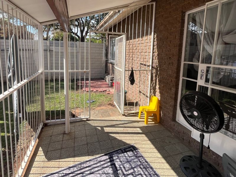 Townhouse For Sale In Rustenburg - Photo 10