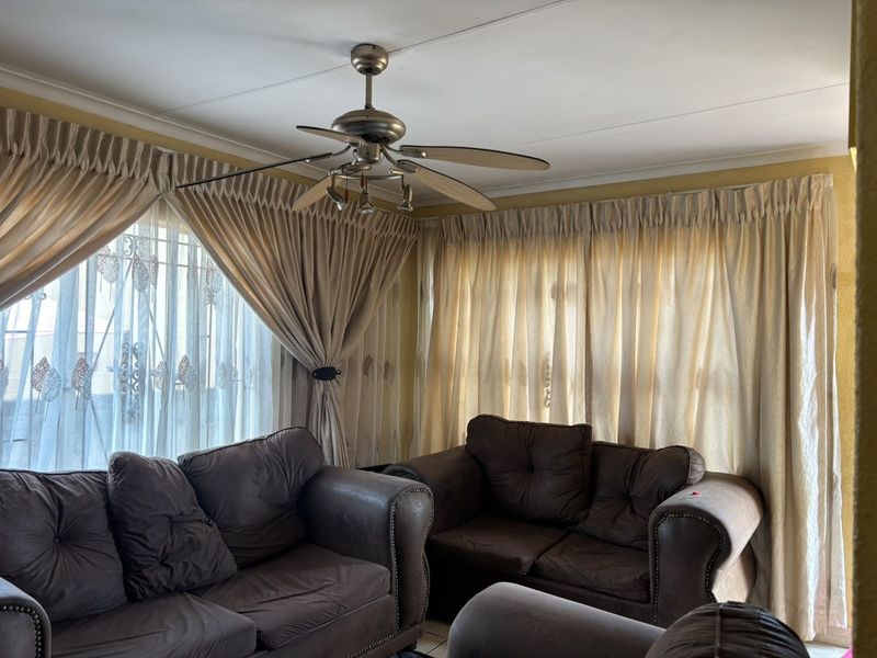 House For Sale In Rustenburg - Photo 9