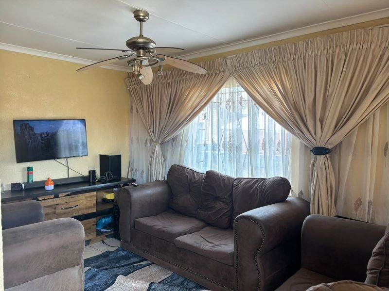 House For Sale In Rustenburg - Photo 6
