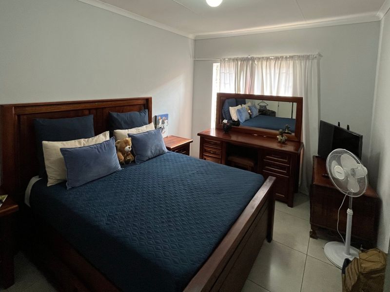 Townhouse For Sale In Rustenburg - Photo 8