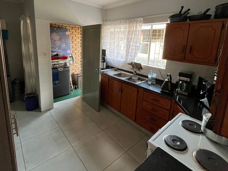 Townhouse For Sale In Rustenburg - Photo 6