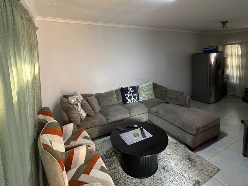 Townhouse For Sale In Rustenburg - Photo 2