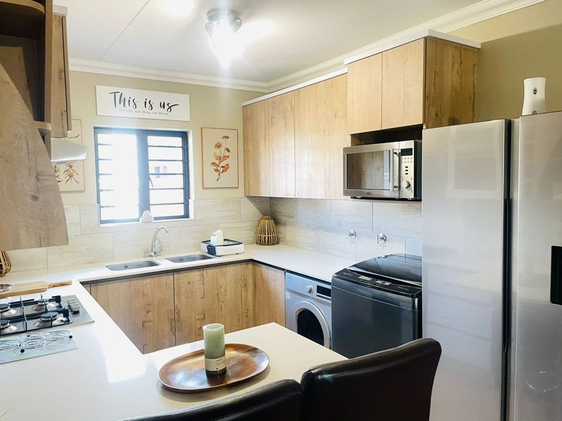 Luxury living in Roodepark Eco City - Photo 8