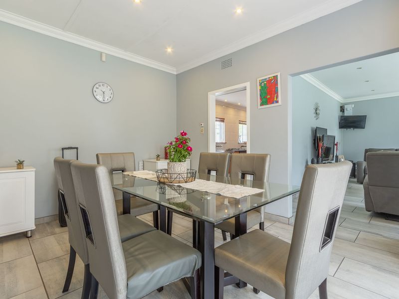 Spacious family home in sought after Dowerglen. - Photo 10