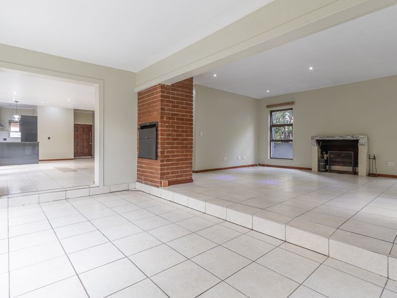 Elegant 3-Bedroom Home in Bushwillow Estate, Modderfontein TO LET - Photo 5