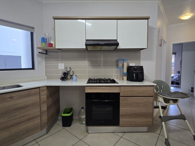 Modern Garden Apartment in Westlake Eco Estate - Photo 10