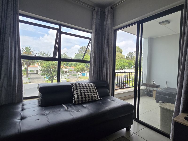 One bedroom 1 bathroom upstairs unit FOR SALE - Photo 9