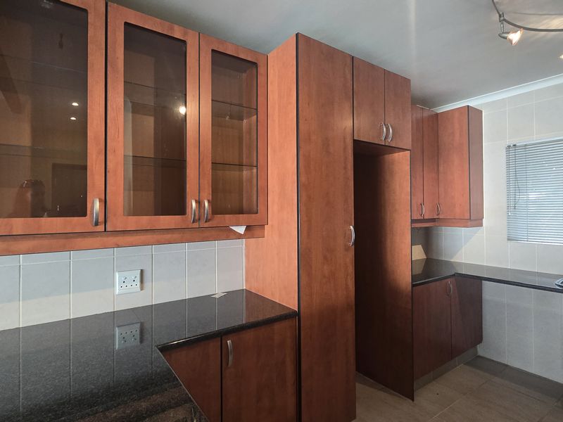 2 Bedroom 2 bathroom garden cottage unit TO LET - Photo 3