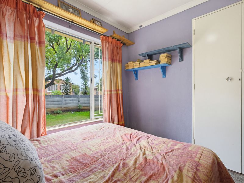 Cozy 3 bedroom home with flatlet FOR SALE - Photo 8