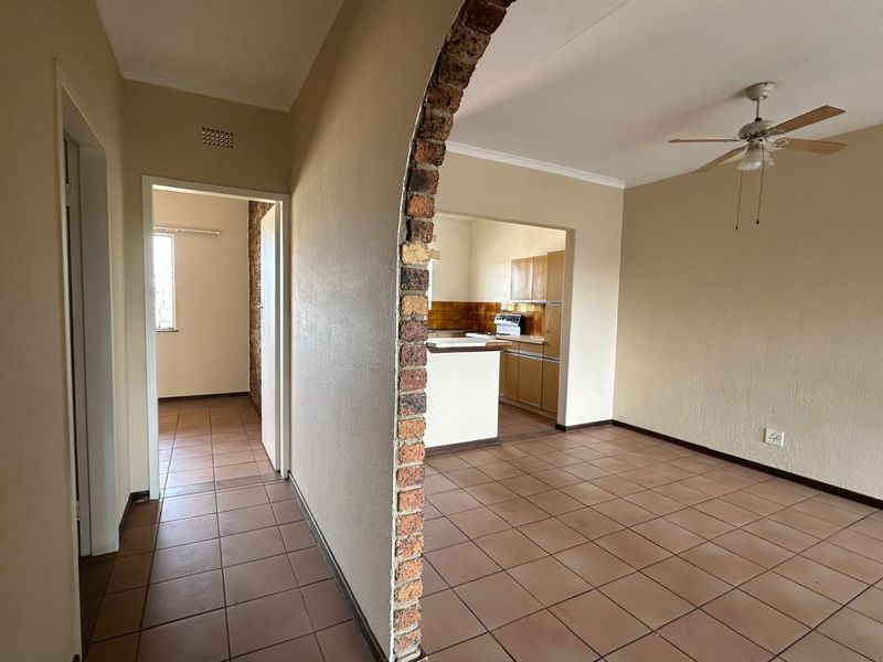 2-Bedroom Apartment TO LET in Eastleigh - Photo 6