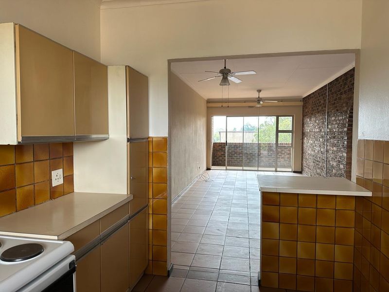 2-Bedroom Apartment TO LET in Eastleigh - Photo 4