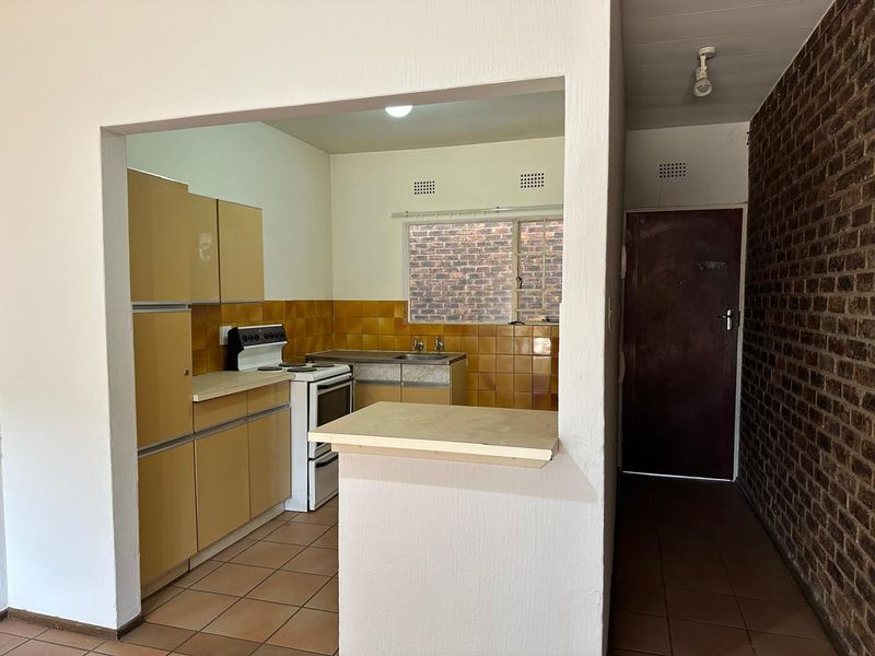 2-Bedroom Garden Apartment TO LET in Eastleigh - Photo 6