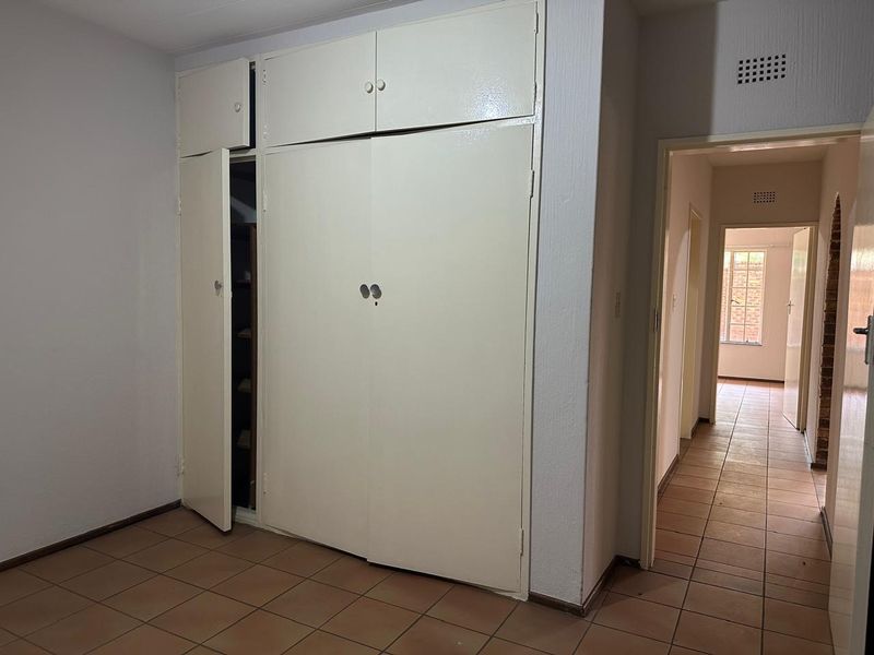 2-Bedroom Garden Apartment TO LET in Eastleigh - Photo 10