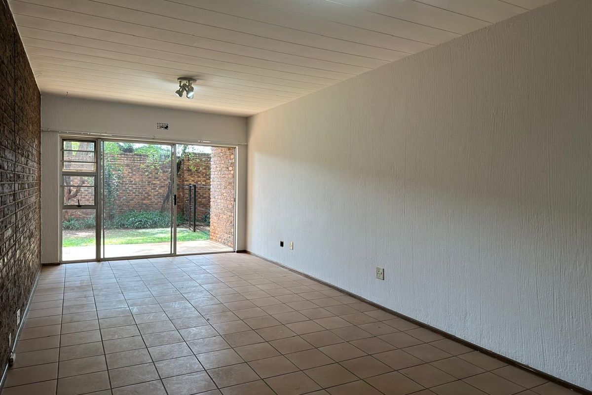 2-Bedroom Garden Apartment TO LET in Eastleigh - Photo 4