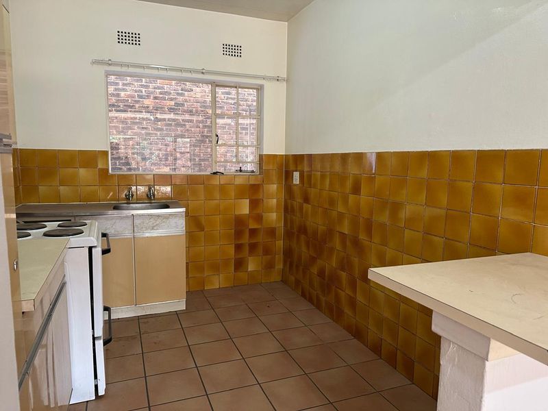 2-Bedroom Garden Apartment TO LET in Eastleigh - Photo 5